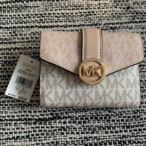 NWT Michael Kors Carmen Wallet White and Tan with Rose Gold Hardware NEVER USED